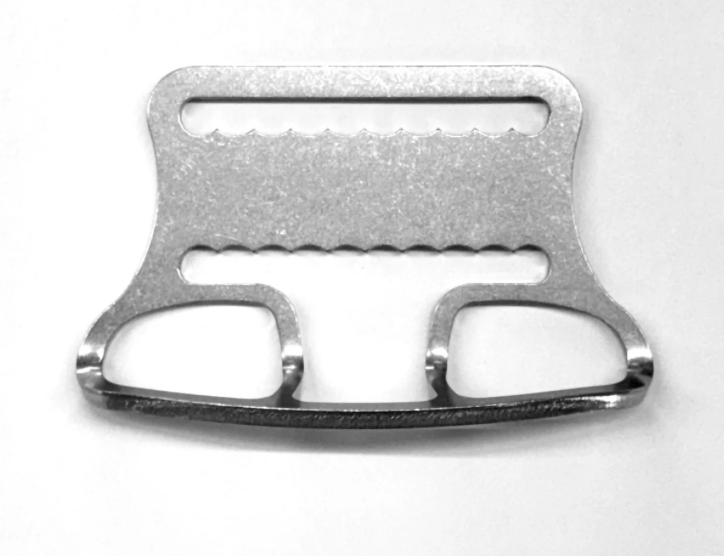 Sump UK shoulder triple D-ring pair for complex tech rig organization