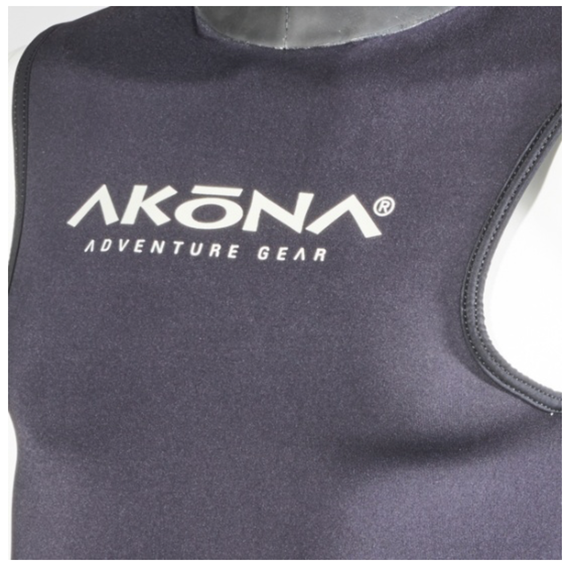 Akona 5/3MM Hooded Vest